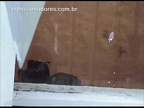 ❤️ Возбужденный мужик смотрит на свою подругу с другим парнем, записывает трах видео, не беспокоя парочку ❤️ Анальное видео у нас