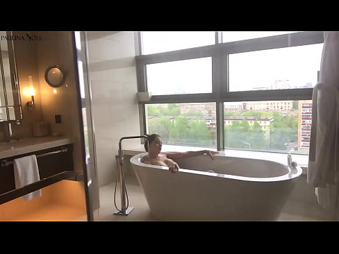 ❤️ Потрясающая Малышка Страстно Дрочит Киску в Ванной ❤️ Анальное видео у нас