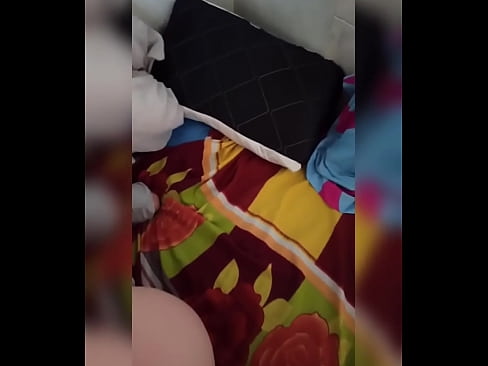 ❤️ Моя соседка остается дома одна, потому что ее муж уходит в отпуск, а я пользуюсь случаем, чтобы трахнуть ее и наполнить ее задницу молоком ❤️ Анальное видео у нас
